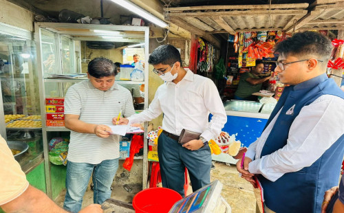 শিবপুরে ভ্রাম্যমান আদালত পরিচালনা,দুই মিষ্টি দোকানীকে জরিমানা